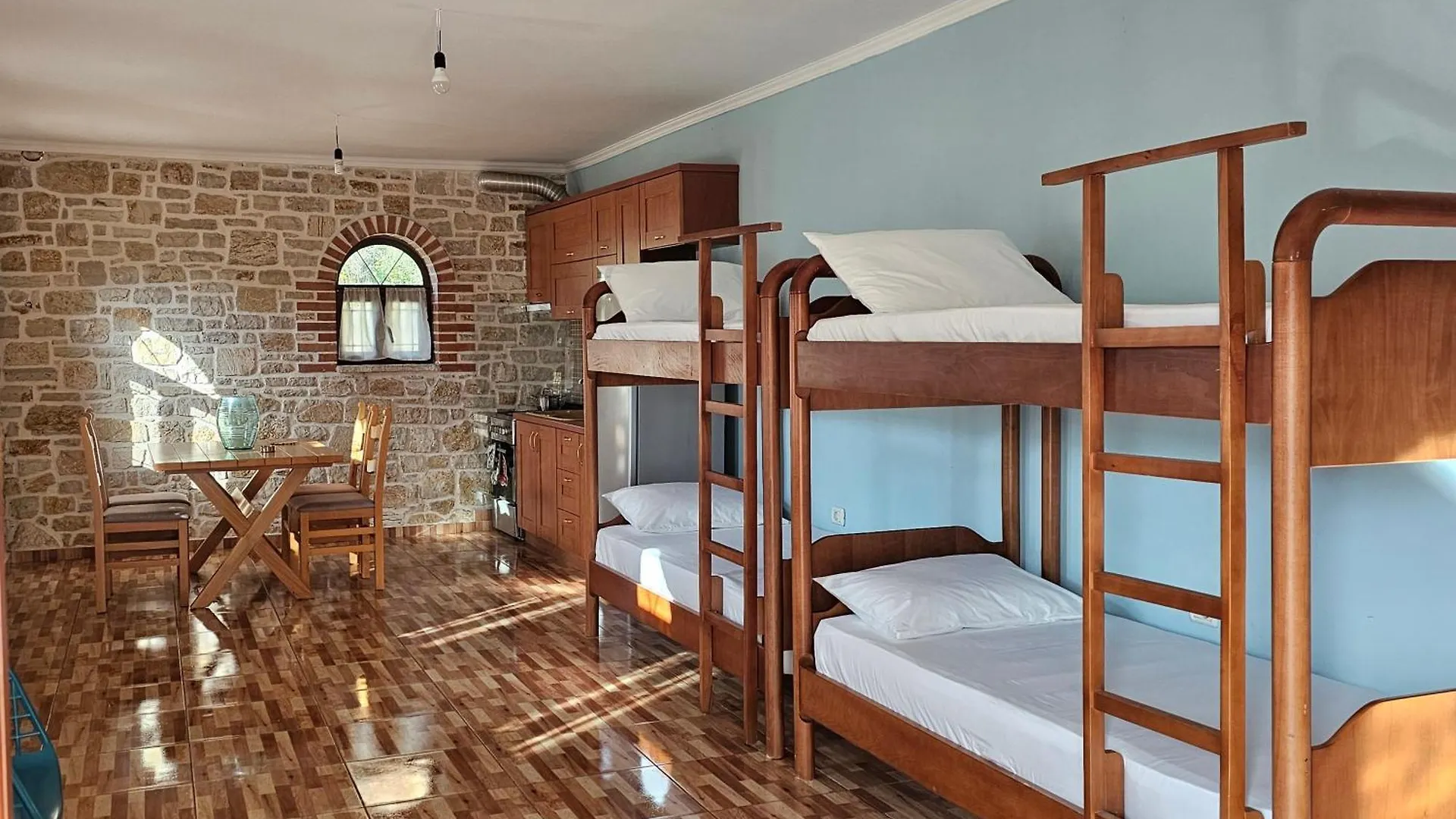 Veronika Apartments Qeparo Albânia